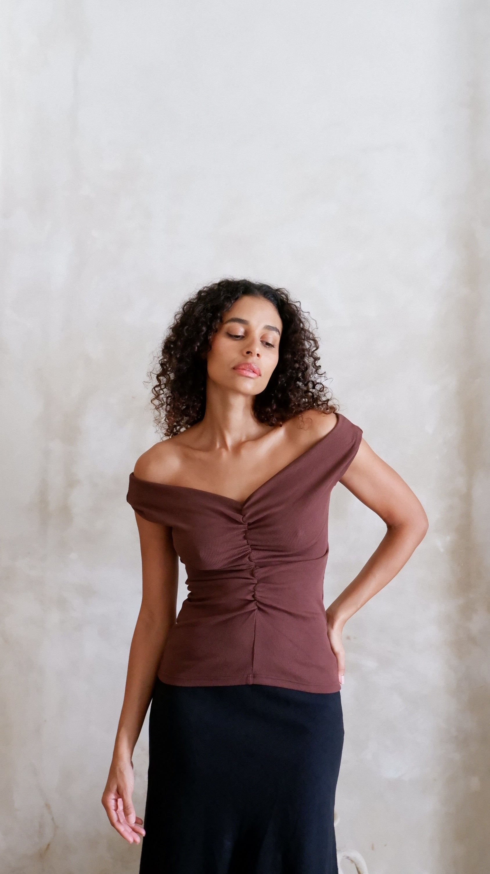 Niveah Tee | Chocolate Rib $180
