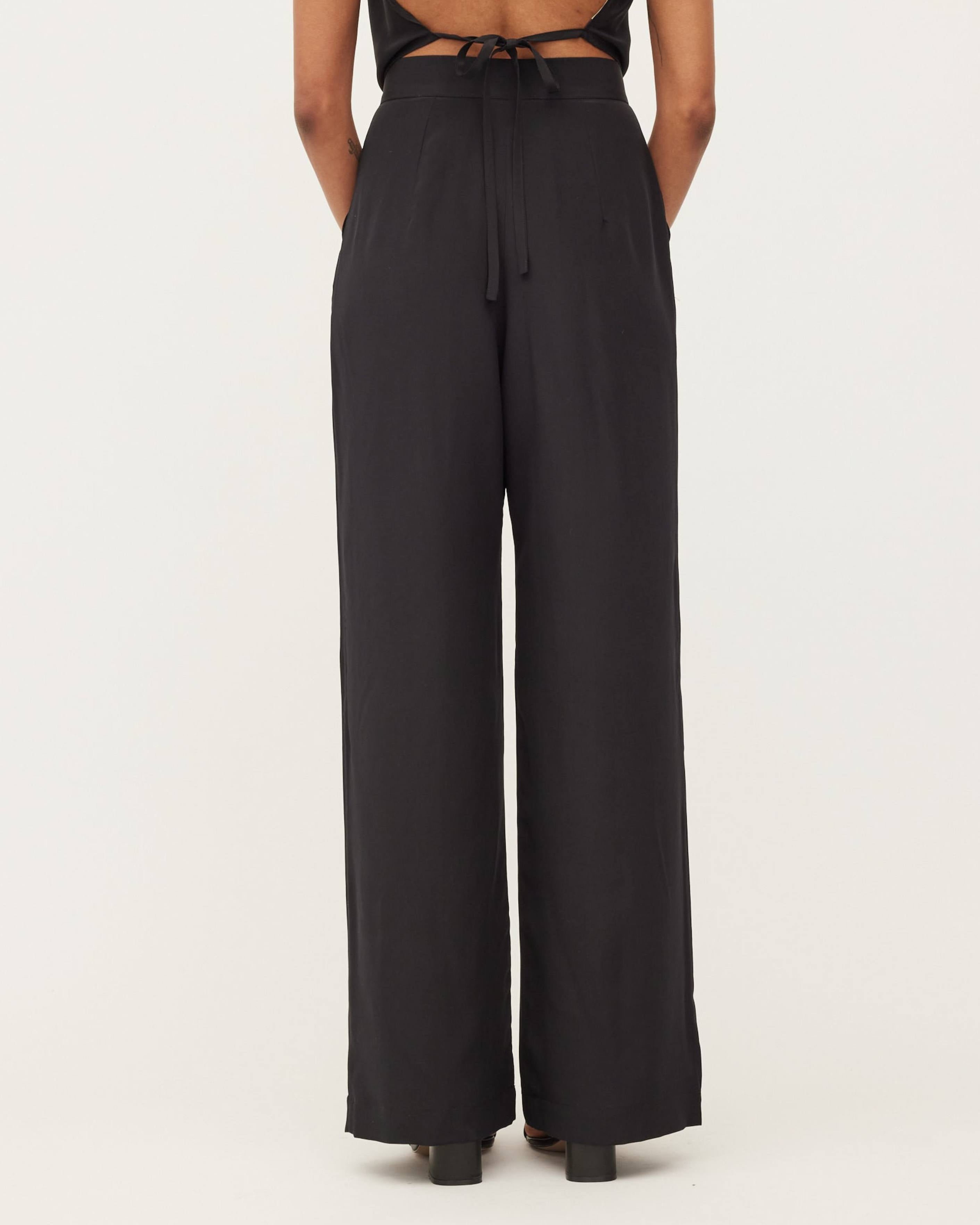 Zoe Pant | 4 Options | From $399