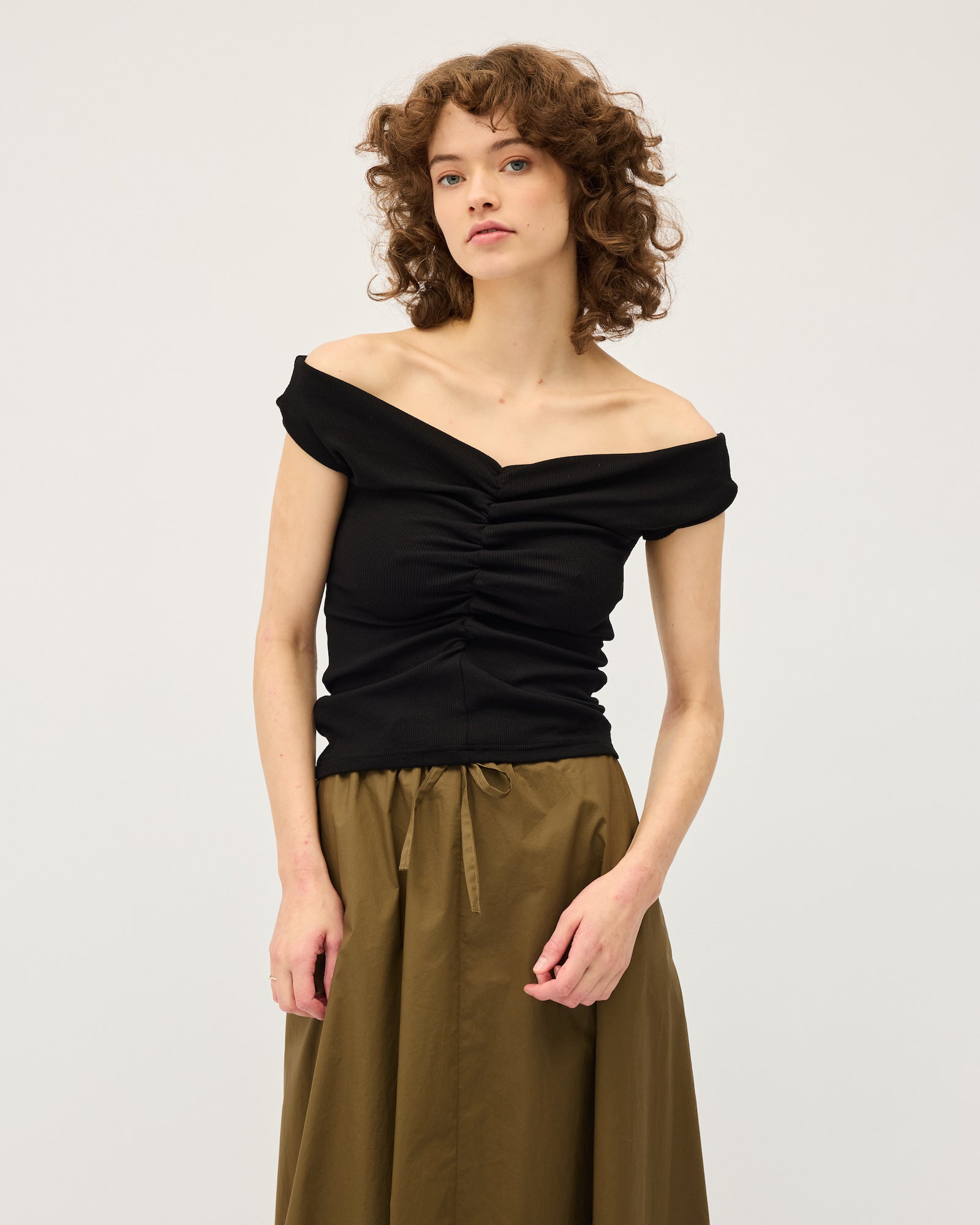 Niveah Tee | Black Rib $180