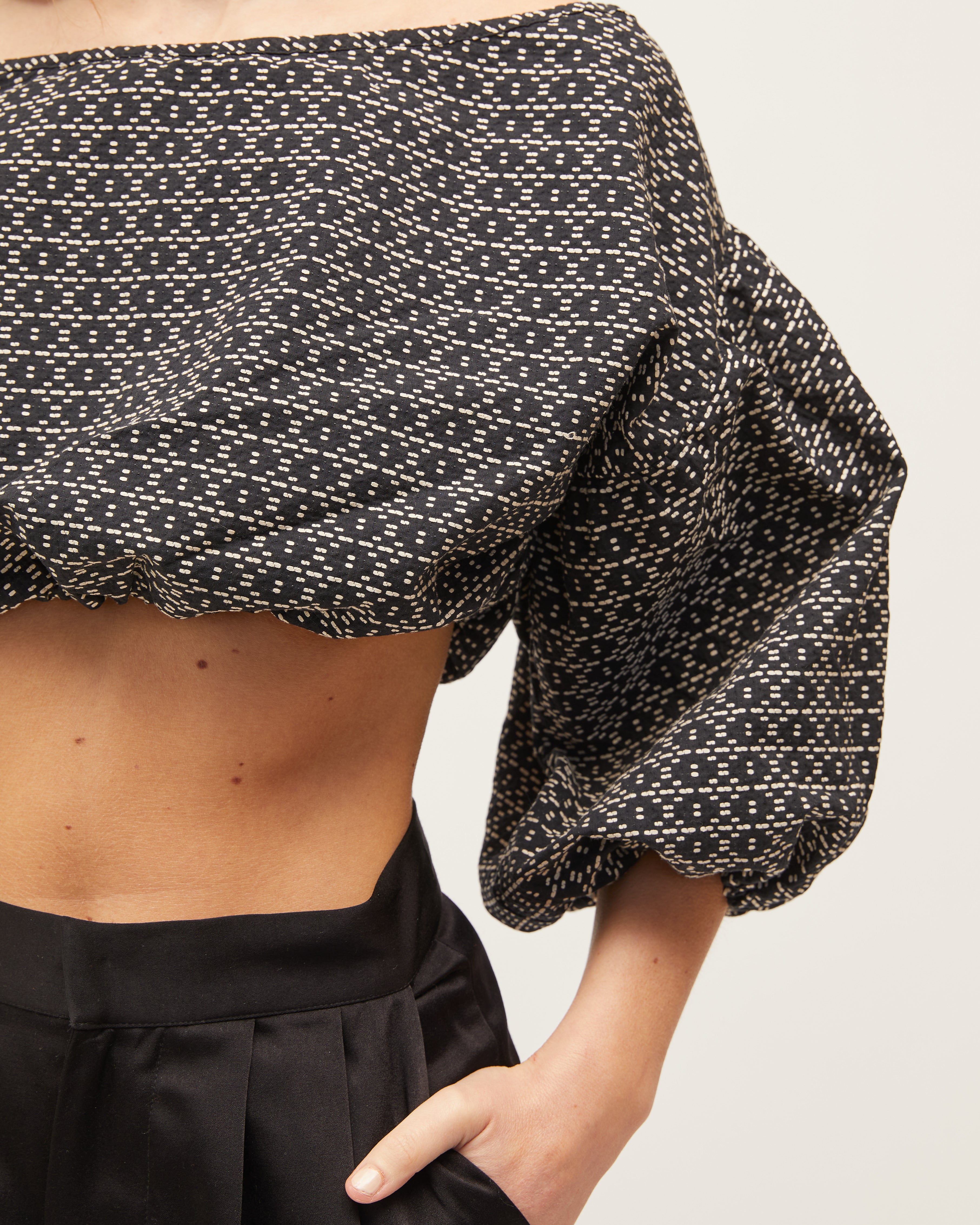 Louie Extra Crop | Black & Sand $245
