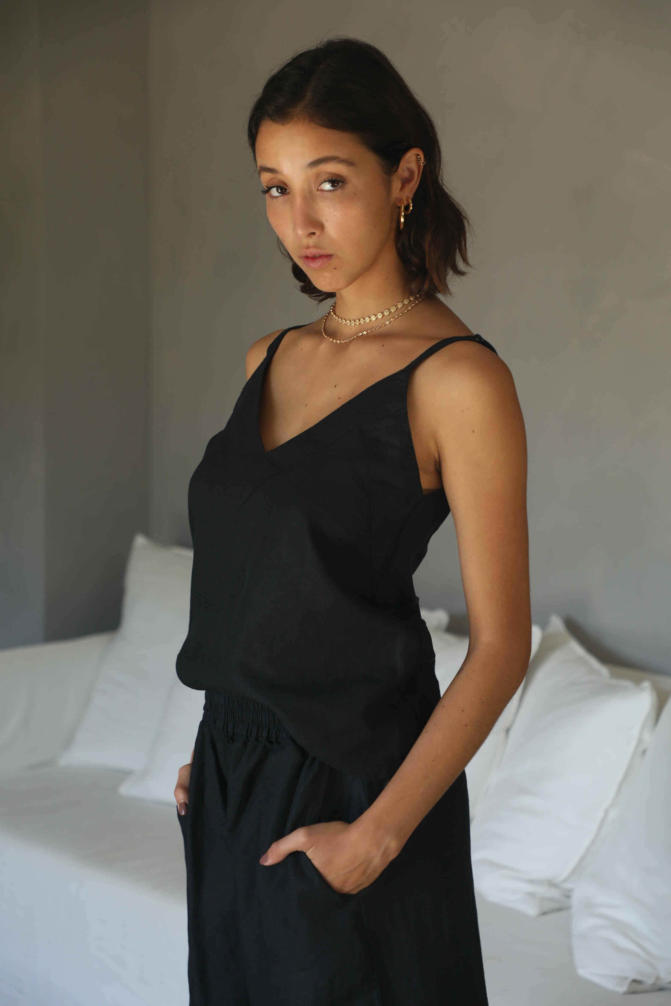 TIMELESS | V Neck Cami | Noir $190