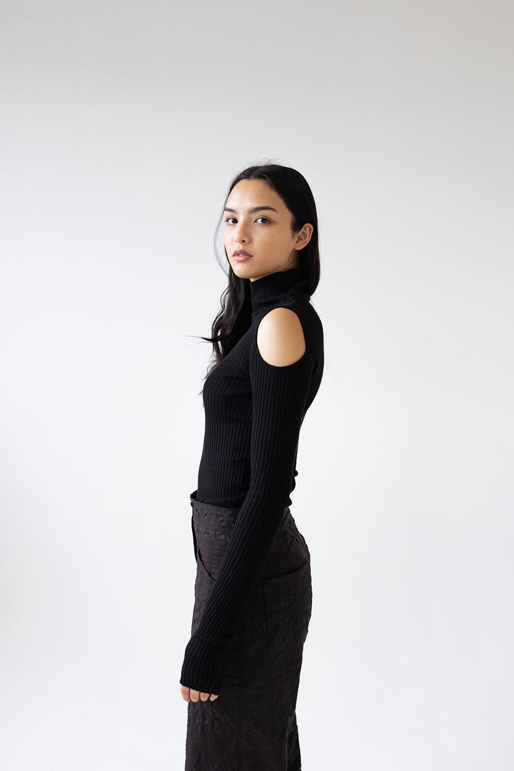 Noya Cold Shoulder Knit | Black $260