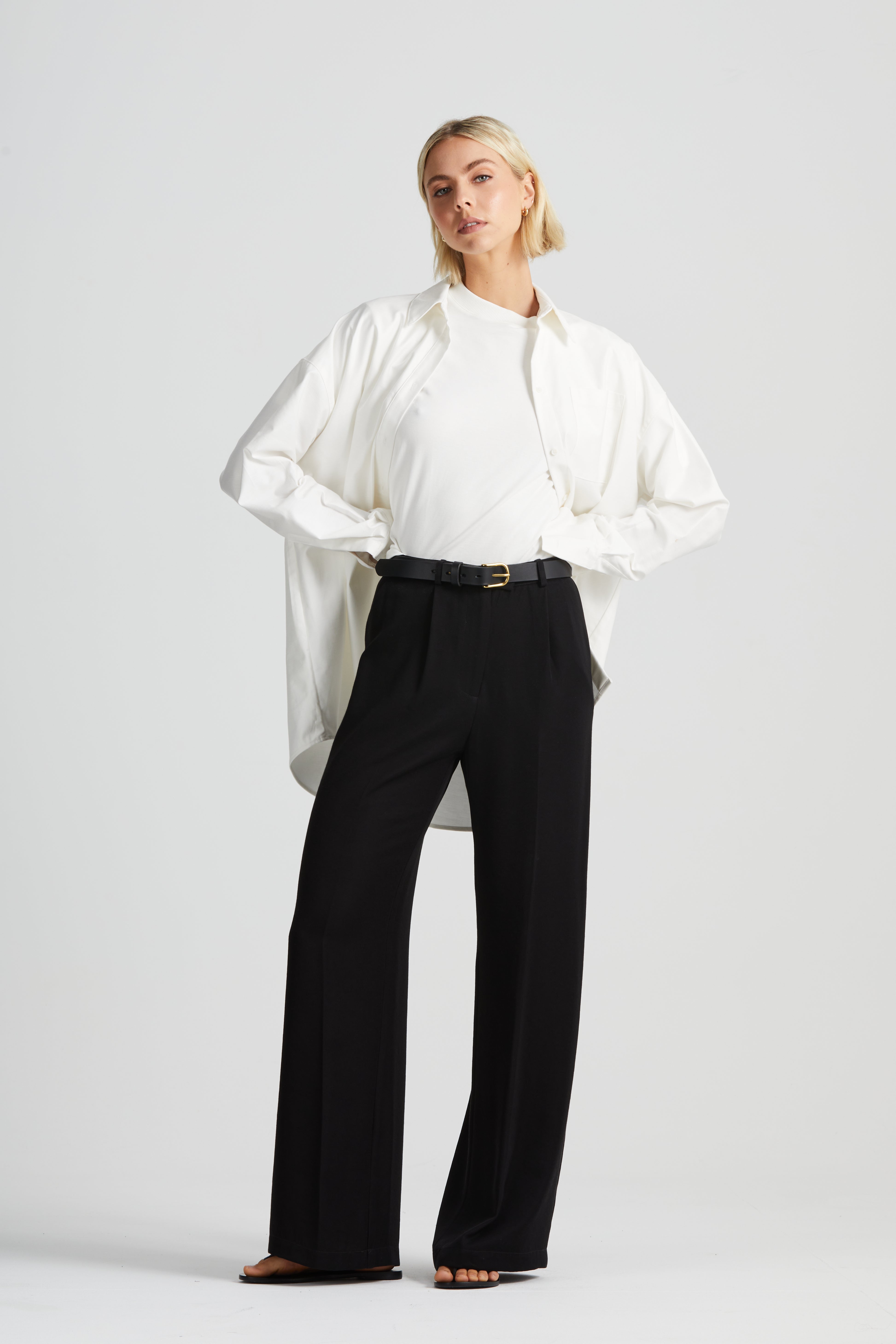 The Signature Relaxed Tailored Pleated Trouser | Black Twill $540