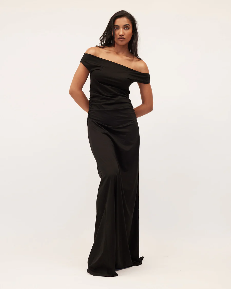Vera To The Floor | Black $355