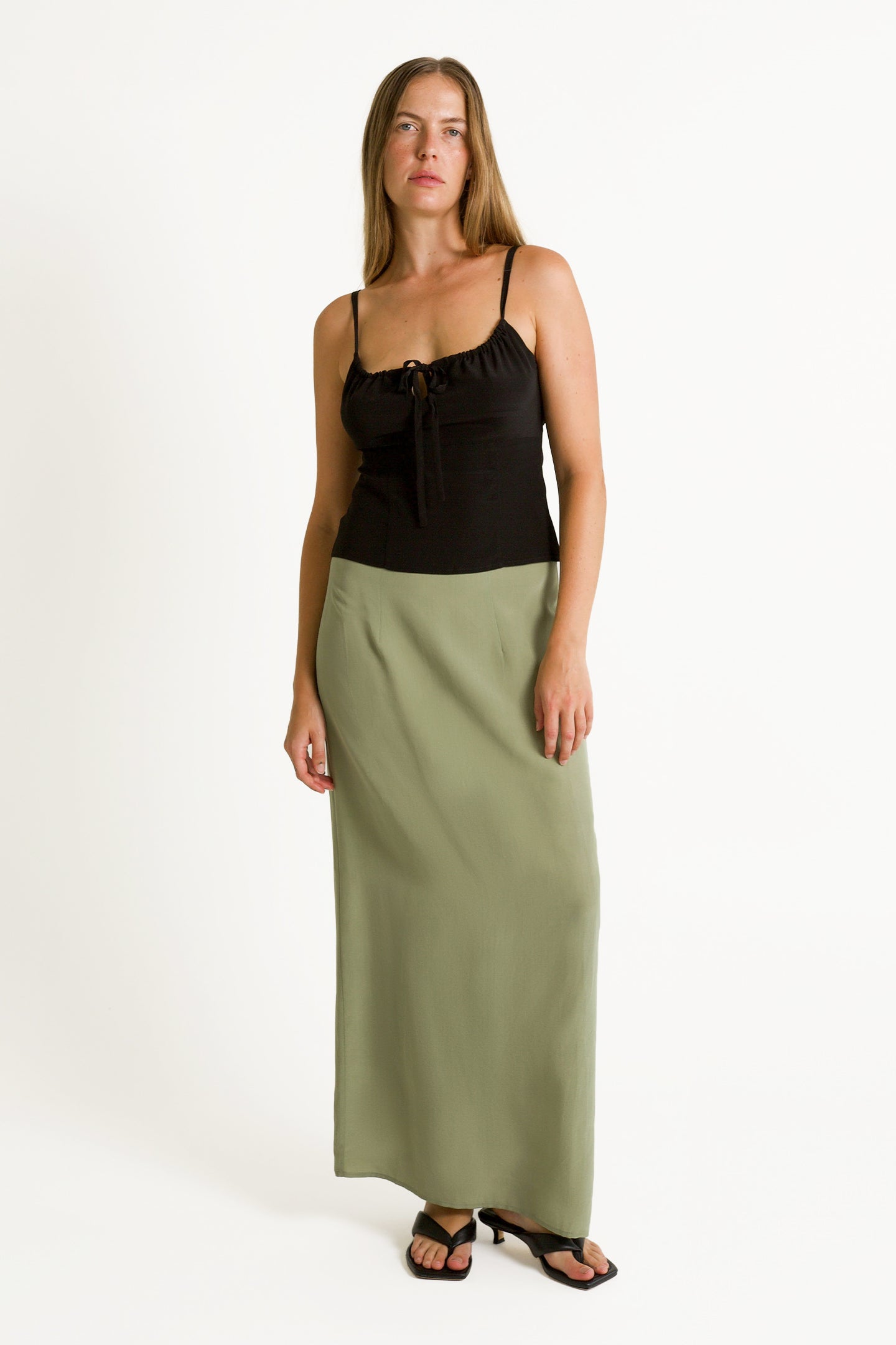Structured Mid-Length Skirt | Oliva $269
