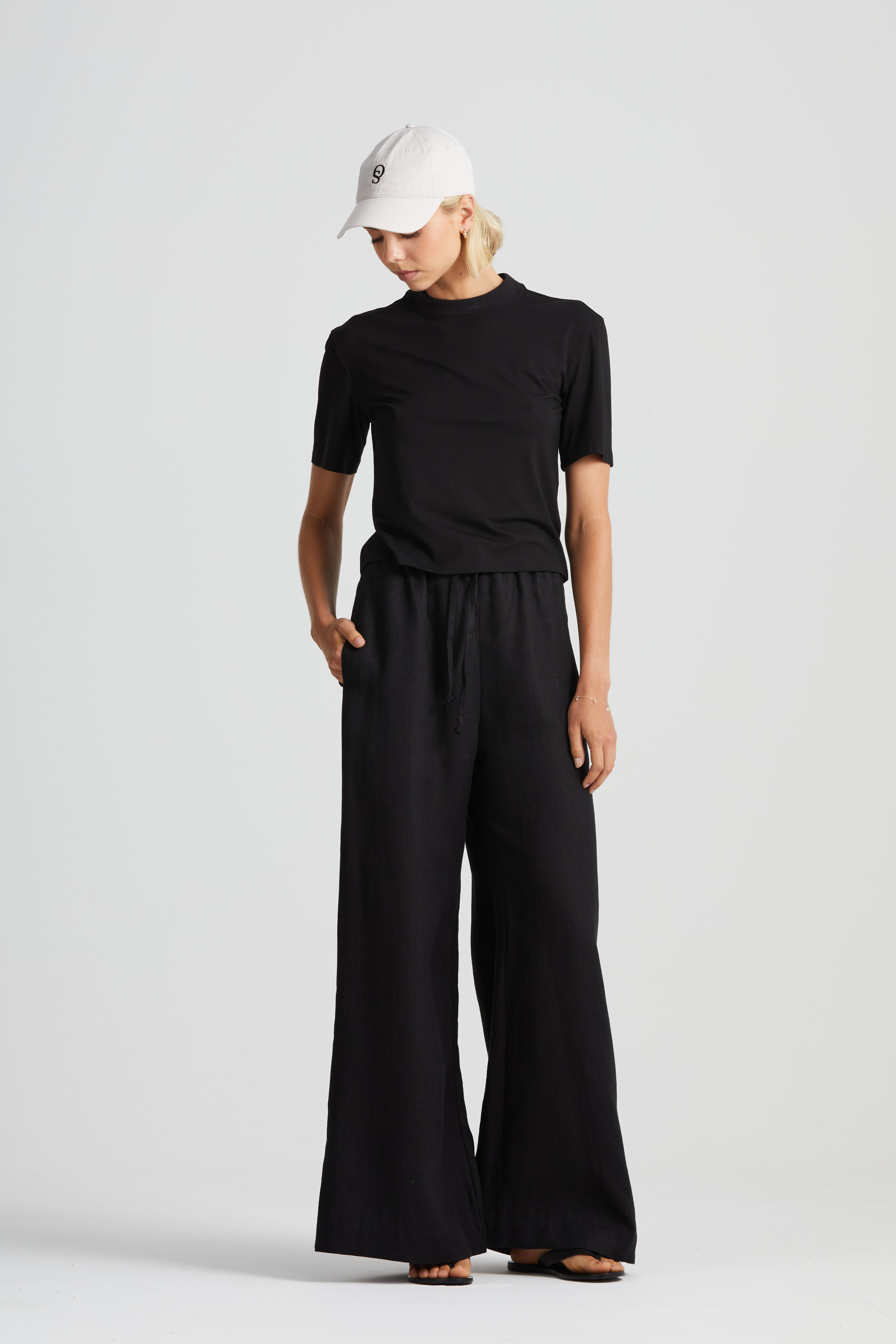 The Essential Wide Leg Linen Pant | Black Linen $409